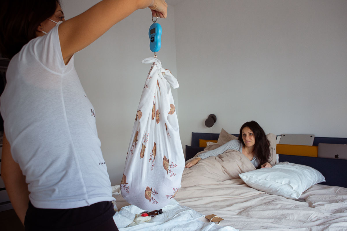 Pesare il neonato dopo la nascita